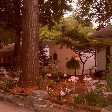 Maple Leaf Cottage Inn Elsah Exterior foto